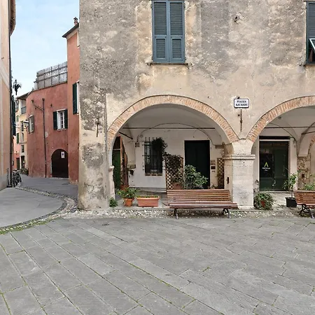 Incantevole Casa Del Borgo 피날레리구레